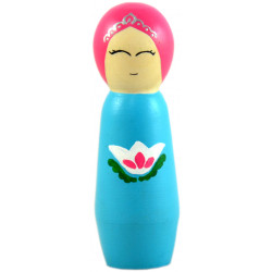 Игрушка - кукла деревянная мусульманка дочь в розовом платке и голубом платье 10 см