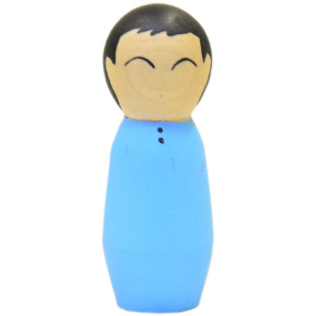 Игрушка - кукла деревянная мусульманин сын в бежевой рубашке 7 см