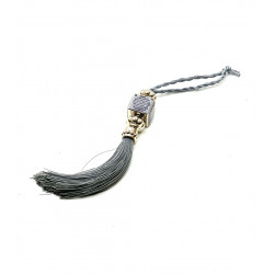 Подвеска кубик в салон автомобиля с арабским написанием (серая)